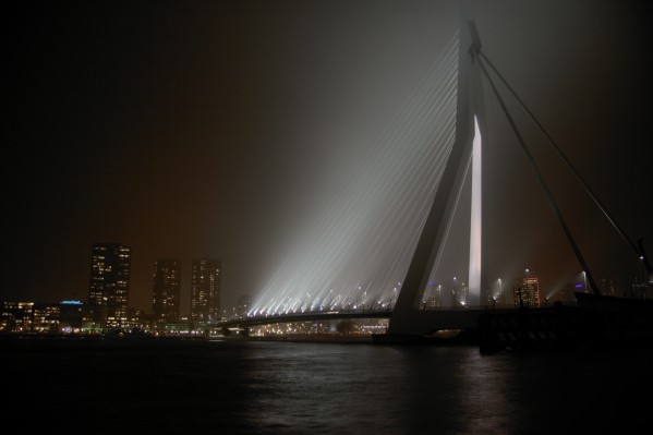 Eramusbrug Rotterdam.jpg